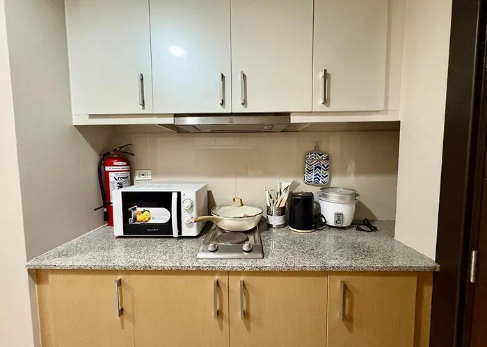 Boutique Minimalist 1br Parksuites Tower 1 Bgc Manila